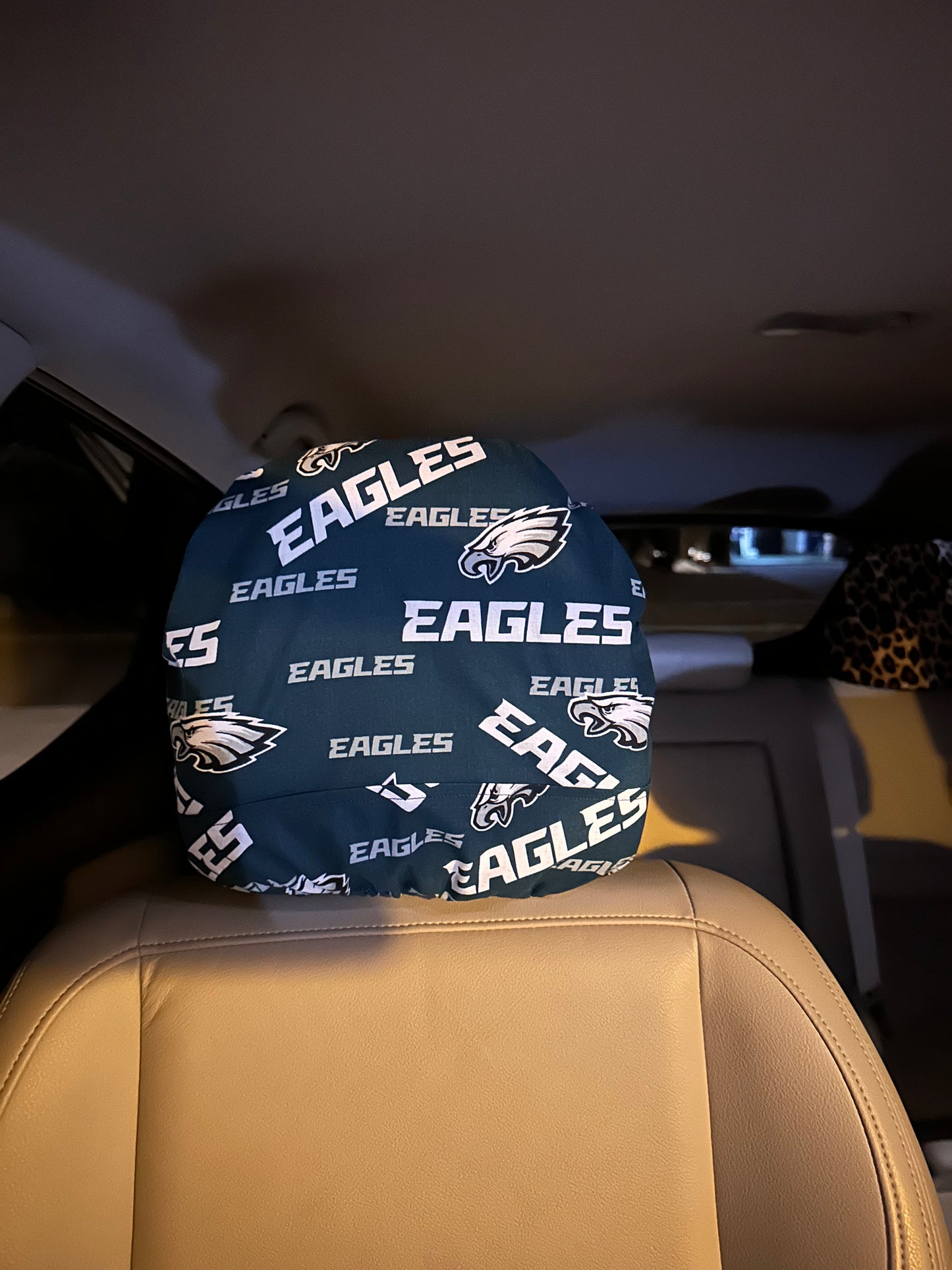 Sport team headrest covers for cars